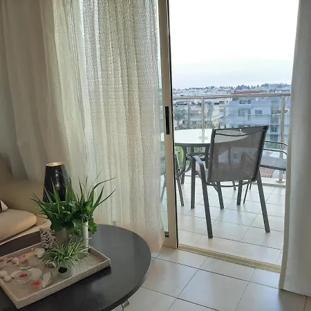 Top Floor Sea View Flat Apartment *