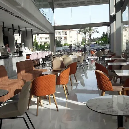 Top Floor Sea View Flat Apartment *