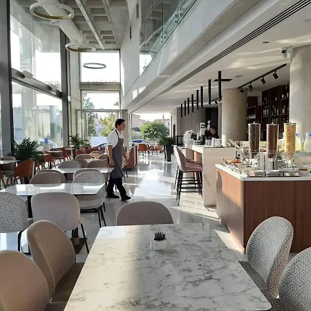 아파트 Top Floor Sea View Flat